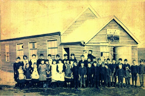 (Photograph: Hud-clu-100, probably about 1885; photographer unknown).
