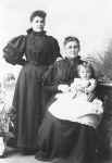 (Photograph Hud-fam-211); Photo from Gertie Wolfenden)