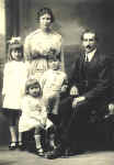(Photograph Hud-fam-301, Ruskin Studio, Perth, Western Australia)